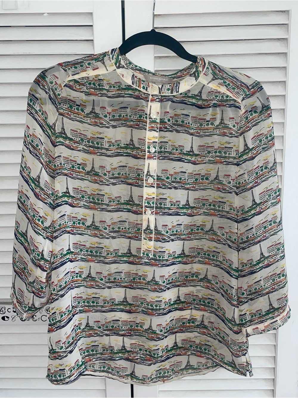 Banana Republic Cream Button-Front Shirt with Multicolor Paris Print